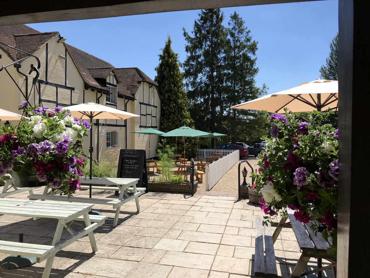 The New Inn Heckfield Luaran gambar